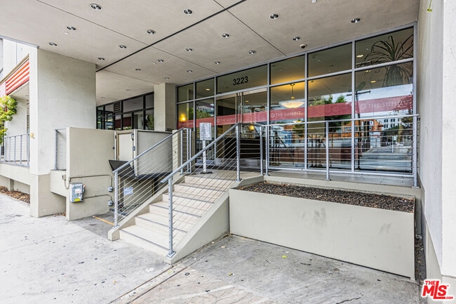 Photo - 3223 W 6th St Unit 1002