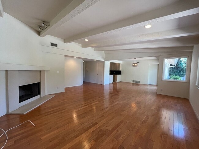 Photo - A hidden gem with tree-top view. Tranquil and private. Light and airy