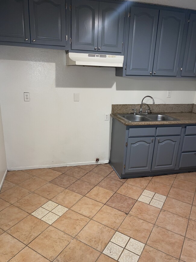 Photo - 4321 Lennox Blvd Unit 6