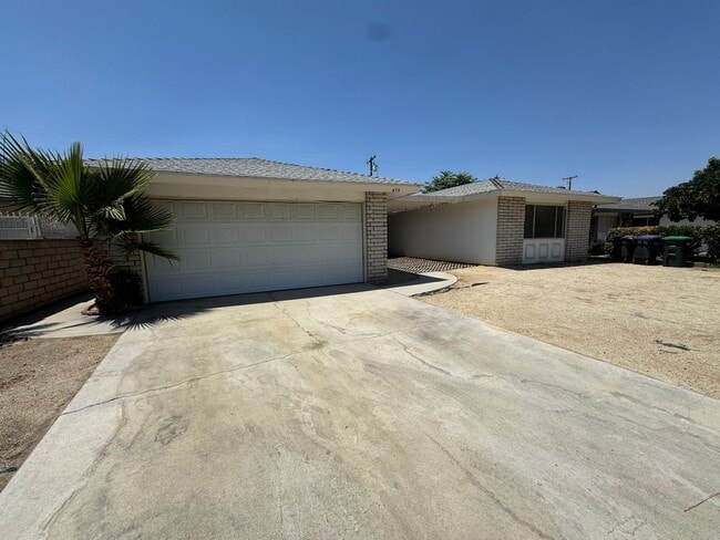Photo - Three Bedroom Two Bathroom Pool Home in He...