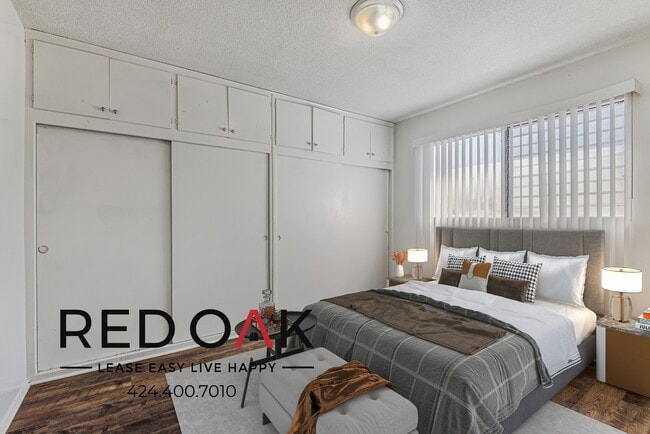 Photo - 1352 N Las Palmas Ave Unit 9