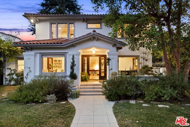 Photo - 2027 Canyon Dr