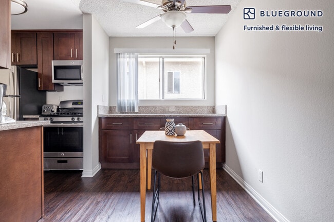 Photo - 1340 N Poinsettia Pl Unit FL3-ID449