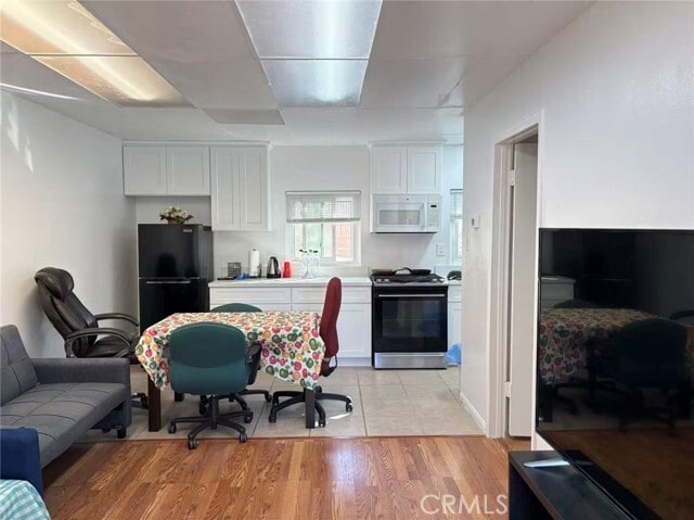 Photo - 720 Maertin Ln