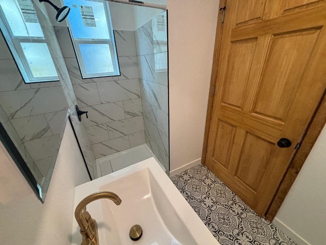 Photo - 1628 W 24th St