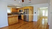 Photo - 2953 Silva St