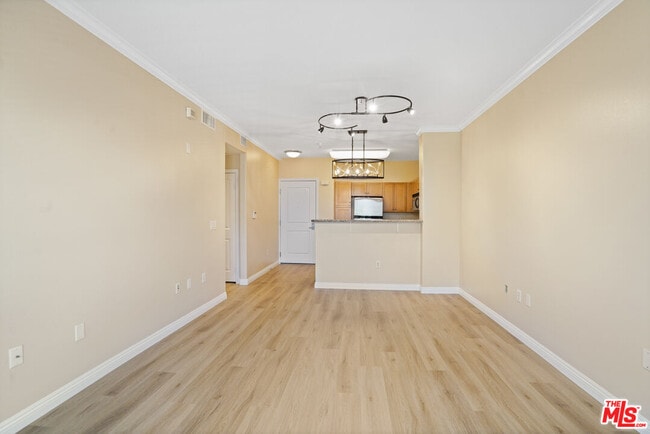 Photo - 100 S Alameda St Unit 308