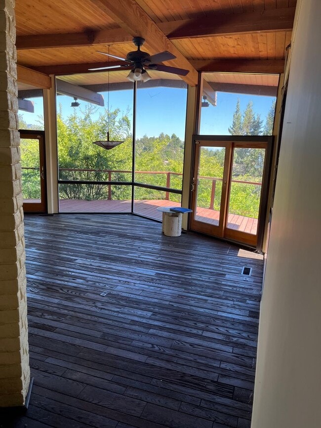 Photo - 4 bedroom and 4 bathroom house in LA Canad...