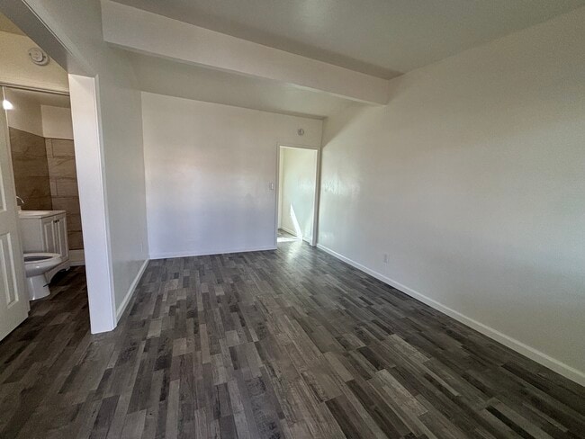 Photo - 475 W Ramona Dr