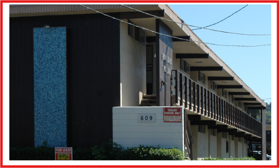 Building Photo - 609 De La Vina St Rental