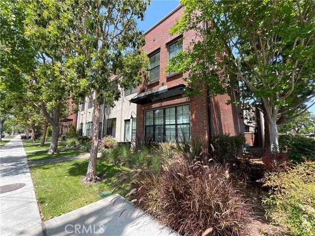 Building Photo - 501 W Maple Ave Rental