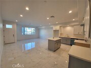 Photo - 14614 Vanowen St