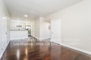 Photo - 11740 Vanowen St
