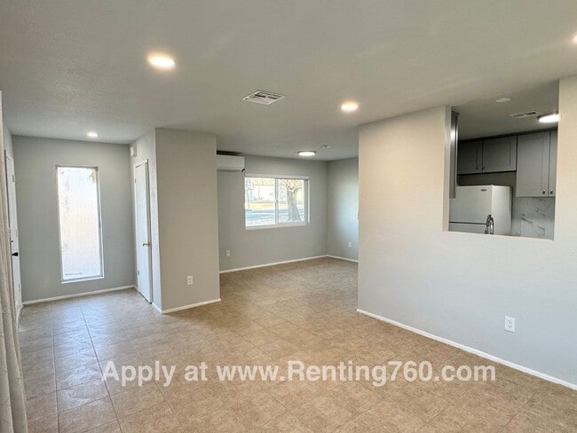 Photo - Newly Remodeled 2 Bed 1 Bath Near Downtown! Unit 7330 - 7330 Dumosa Ave