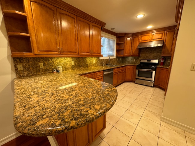 Photo - 1937 Pelham Ave Unit 2