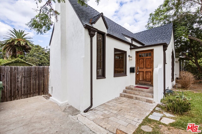 Photo - 525 N Crescent Heights Blvd