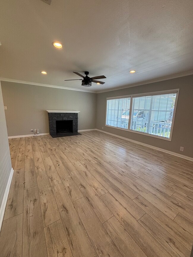 Photo - 23158 Leonora Dr