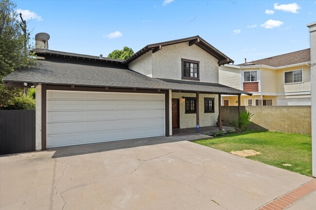Photo - 2212 Curtis Ave Townhome