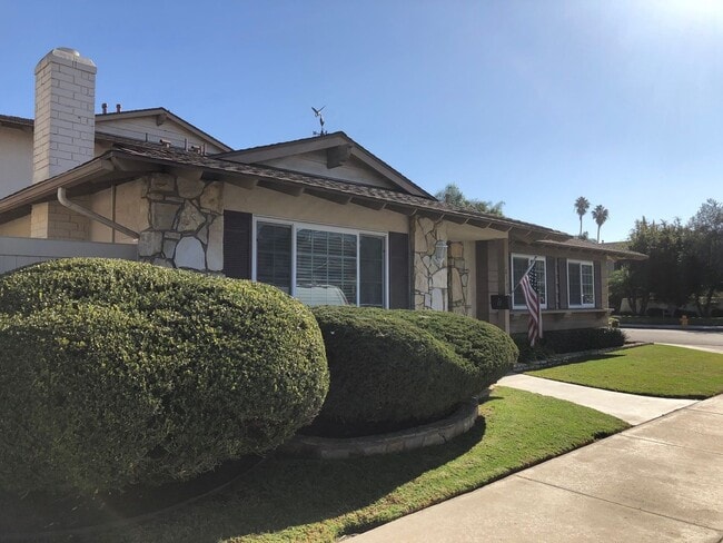 Photo - 18342 Patterson Ln Unit 4