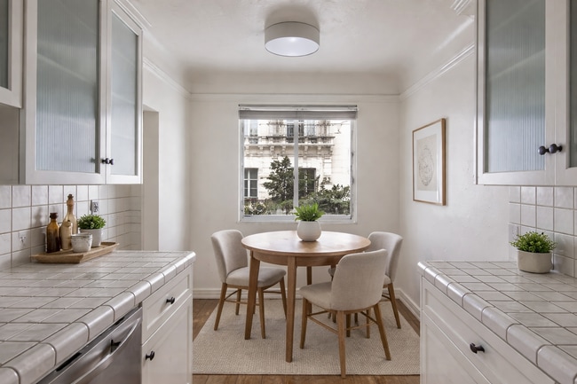 Photo - 1345 N Hayworth Ave Unit 108