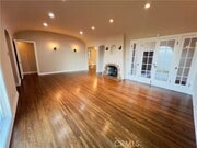 Photo - 656 W 117th St House