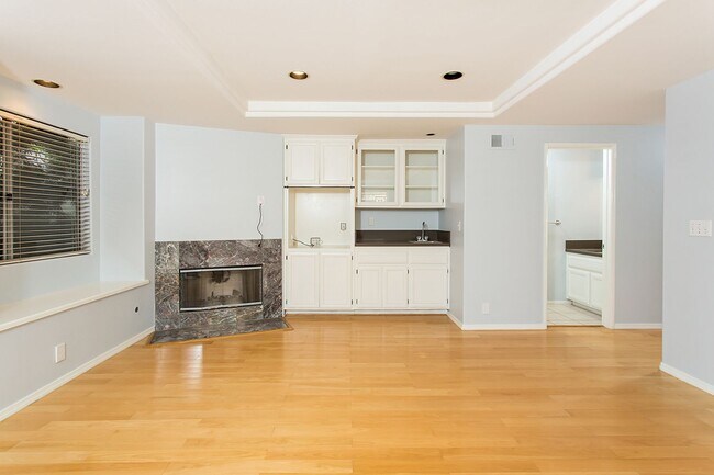 Photo - SPACIOUS, TRI-LEVEL, 3BR3.5BA HOME W/ ROOF...