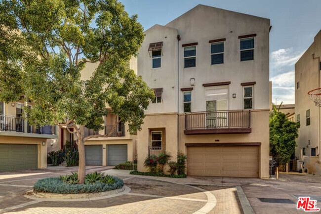 Building Photo - 6532 S Para Way Rental