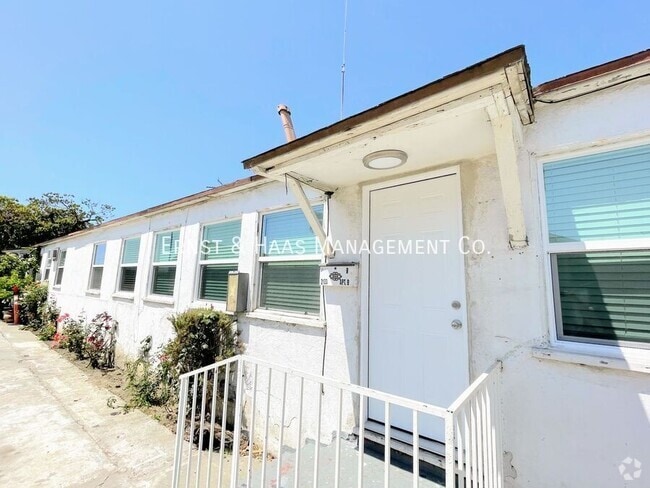 Building Photo - 2133 W Columbia St Unit B Rental