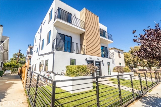 Photo - 4507 W 18th St Townhome