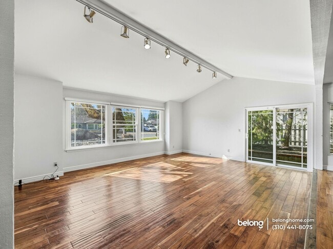 Photo - 22243 Craggyview St