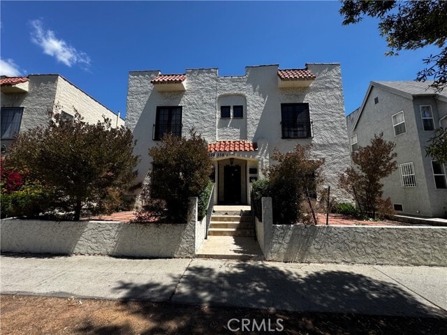 Building Photo - 336 N Stanley Ave Unit 338