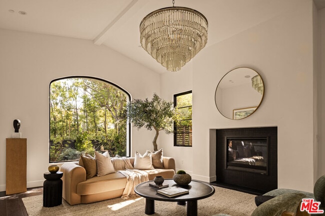 Building Photo - 6607 Maryland Dr