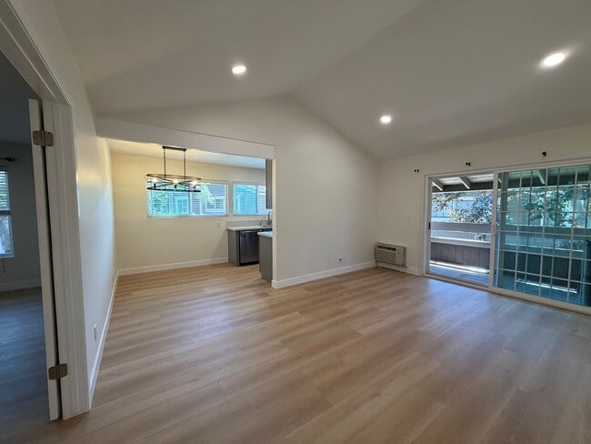 Photo - 170 Streamwood Unit 1-Bedroom