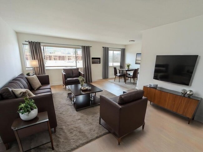 Photo - 1330 N Gardner St Apartment Unit 308
