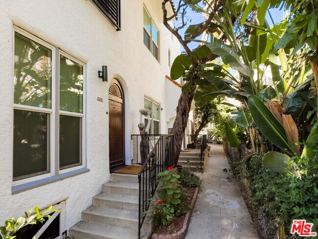 Photo - 5729 Carlton Way Unit 1/2