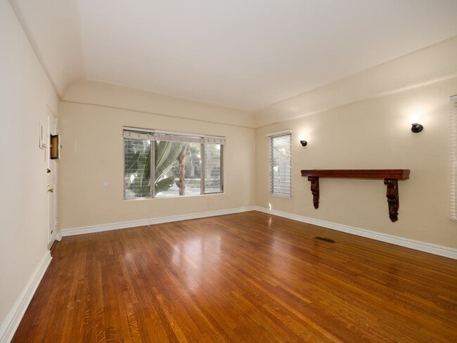Photo - 152 N Arnaz Dr Unit B