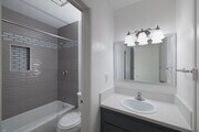 1BR, 1BA - 650SF - Bathroom - Casa Corona Apartments