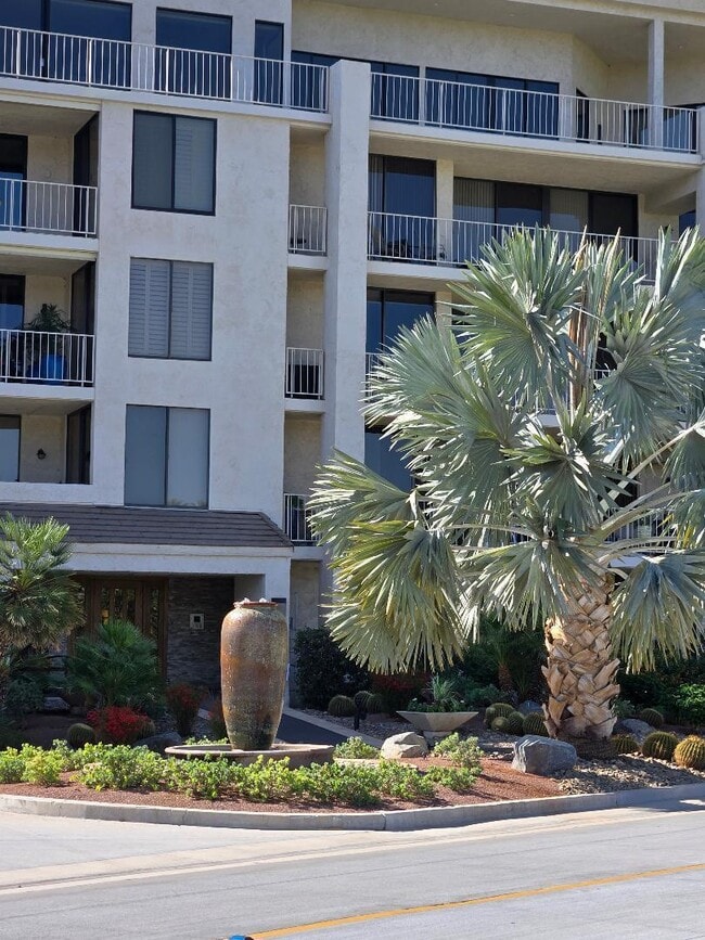 Building Photo - 910 Island Dr Unit 112
