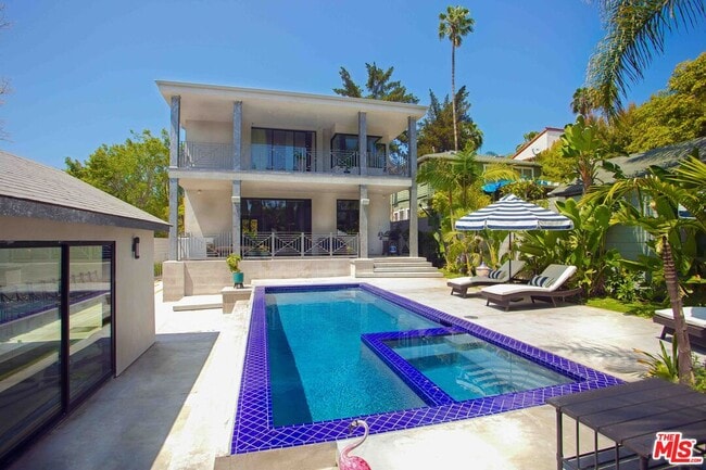 Photo - 1724 N Sierra Bonita Ave