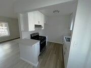 Photo - 340 Normandie Ave