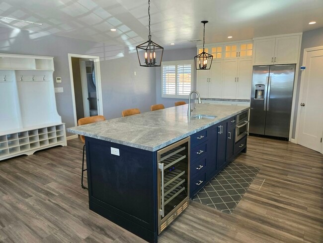 Photo - 4502 Milton St