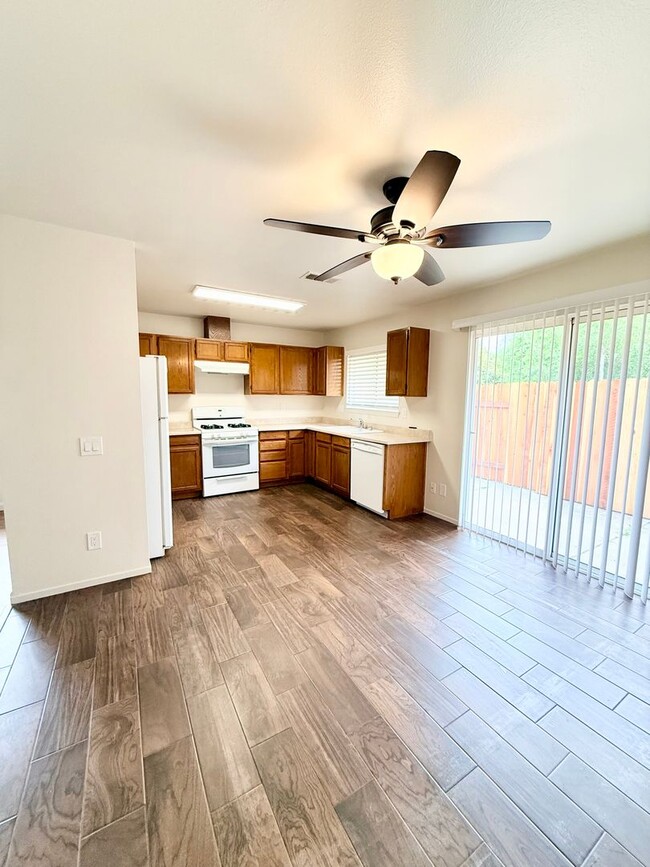 Photo - Lovely 3 Bedroom 2 Bathroom Available Now!