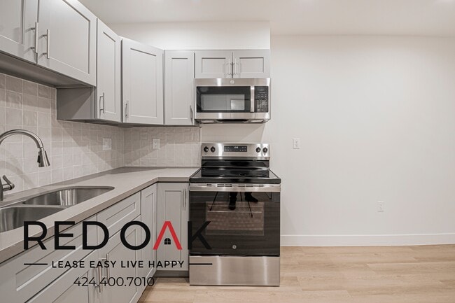 Photo - 6738 Independence Ave Unit A4