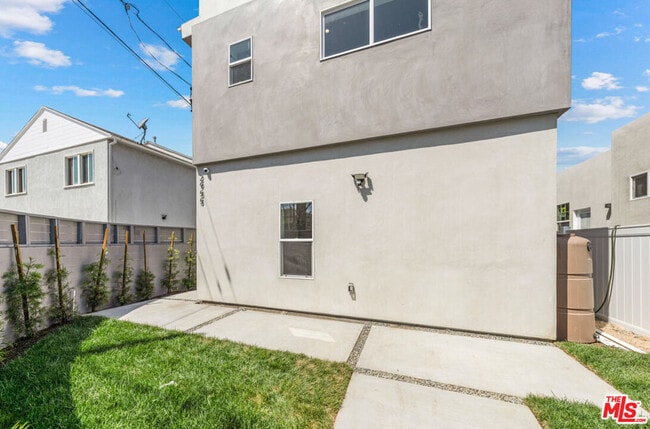 Photo - 2955 Midvale Ave