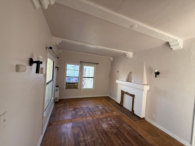 Photo - 5942 Willoughby Ave Unit 5