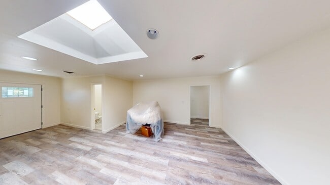 Photo - 4933 63rd St