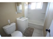 Photo - 471 E Nugent St