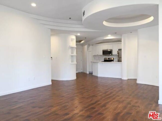 Photo - 12712 Moorpark St Unit 103