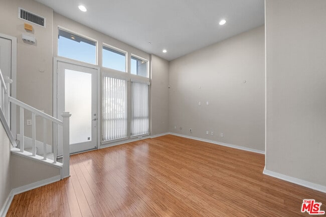 Photo - 5509 W 149th Pl Unit 13