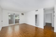 1BR, 1BA - 700SF - Living Room - 5640 Fair Ave